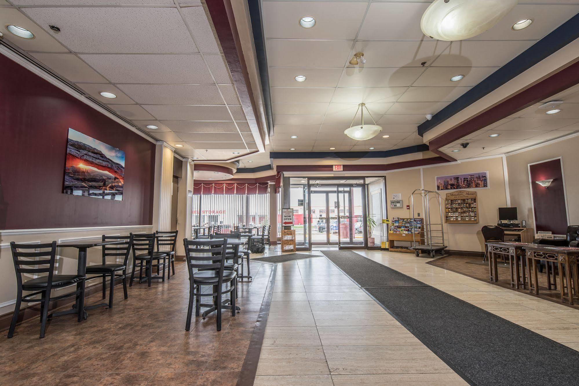 Argyll Plaza Hotel Edmonton Buitenkant foto