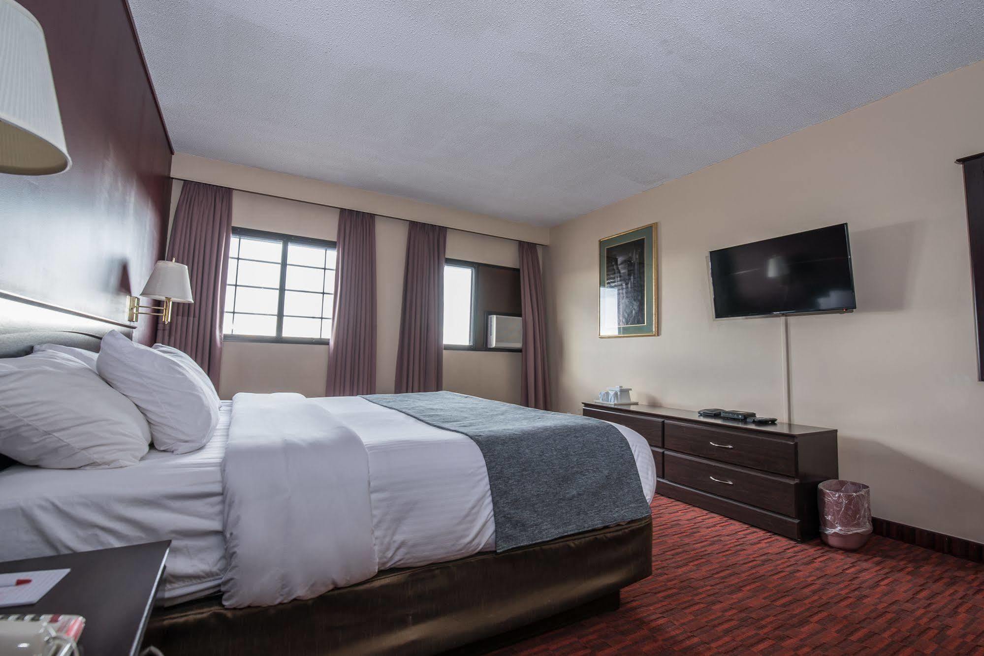 Argyll Plaza Hotel Edmonton Buitenkant foto
