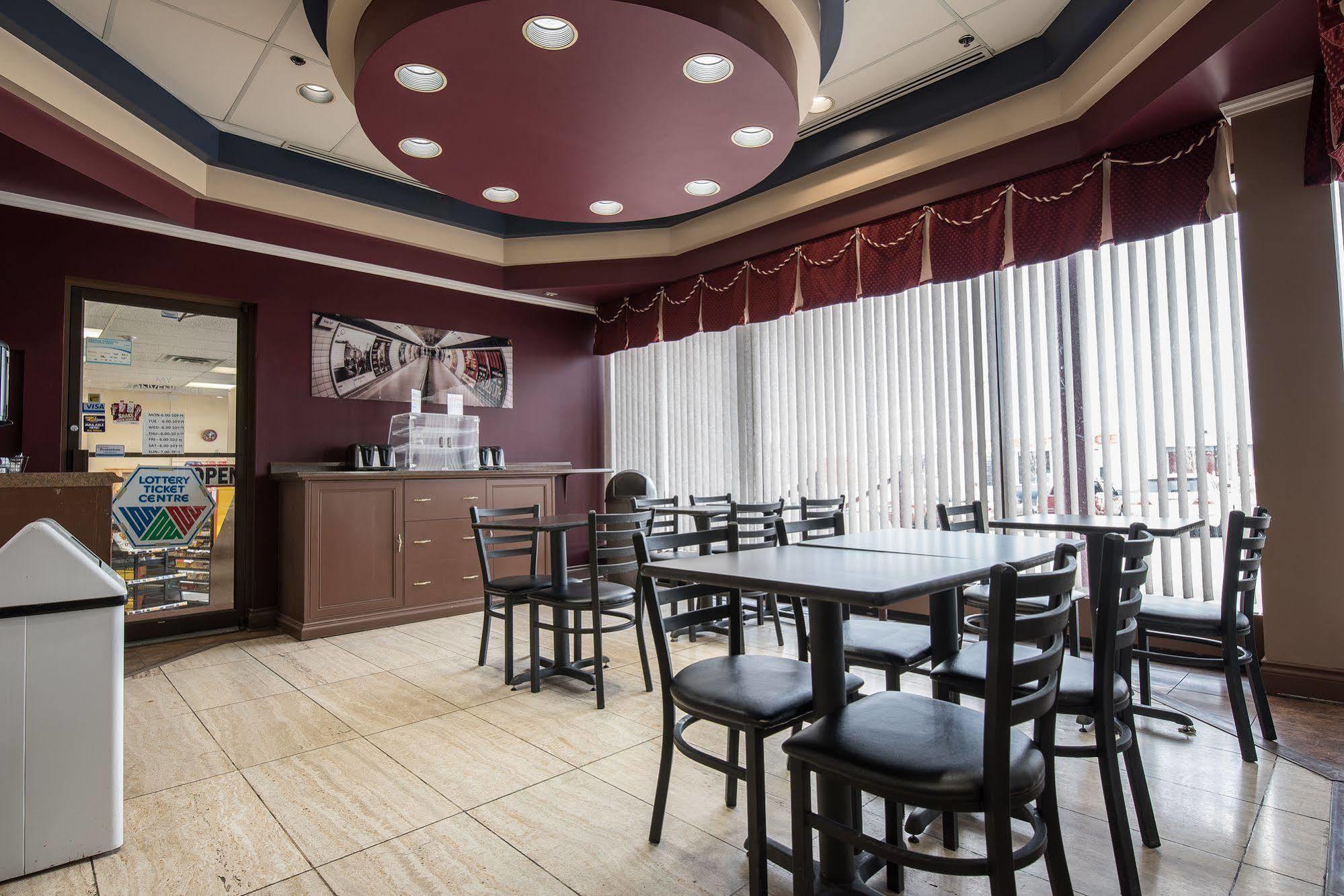 Argyll Plaza Hotel Edmonton Buitenkant foto