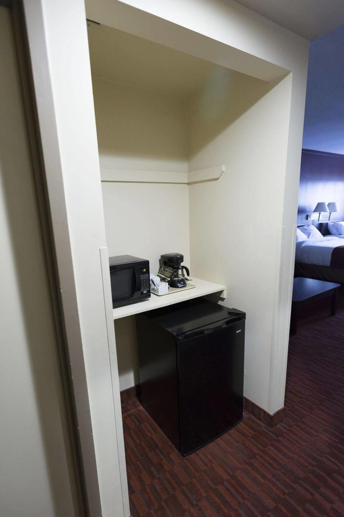 Argyll Plaza Hotel Edmonton Buitenkant foto