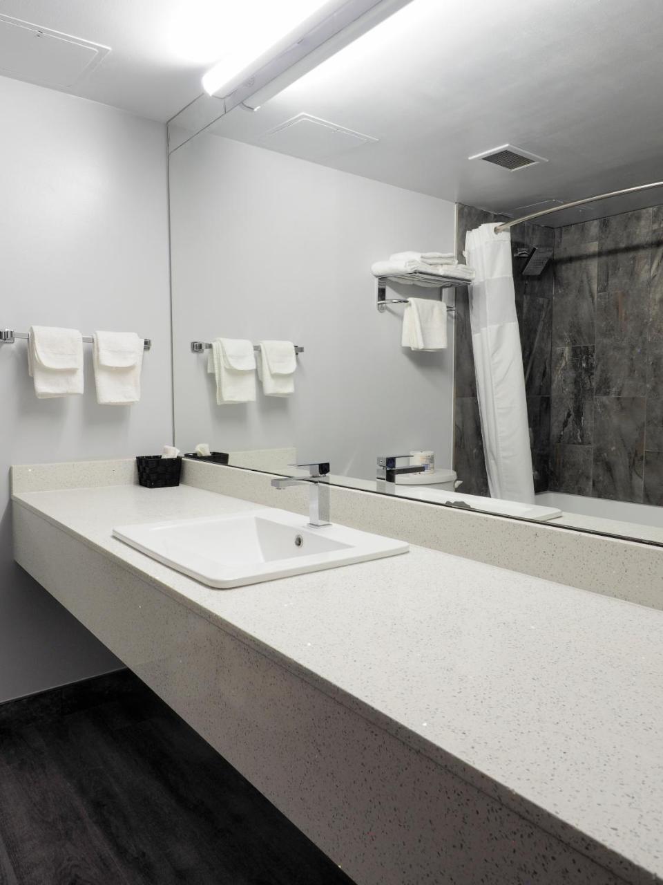 Argyll Plaza Hotel Edmonton Buitenkant foto